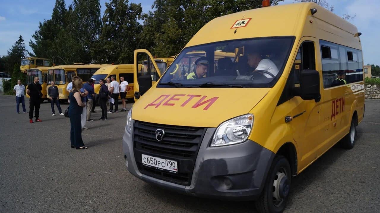 В Сергиевом Посаде перед началом учебного года проверили школьные автобусы.